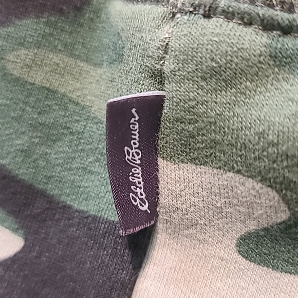 Eddie Bauer cute camo inside butter soft sweatshirt - Picture 8 of 9